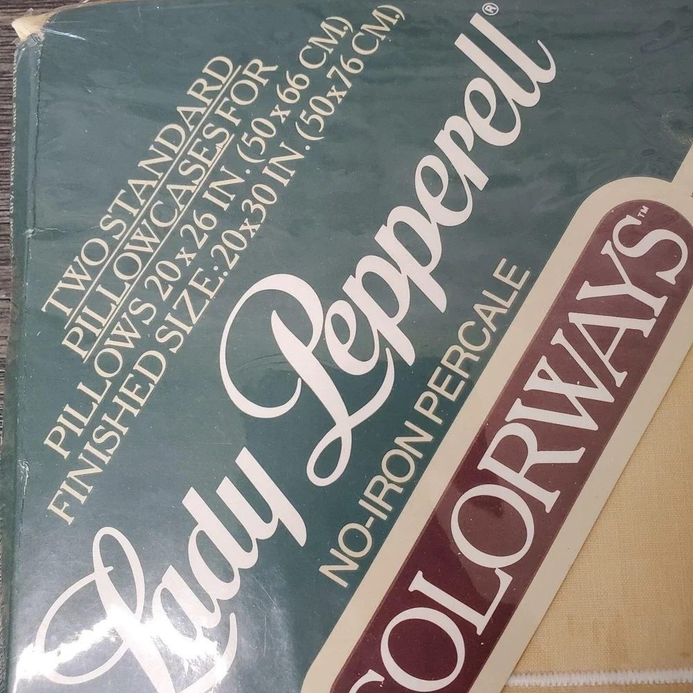 Lady Pepperell Pillowcases NOS Set of 2 No Iron USA Floral Goldenrod Standard Sz